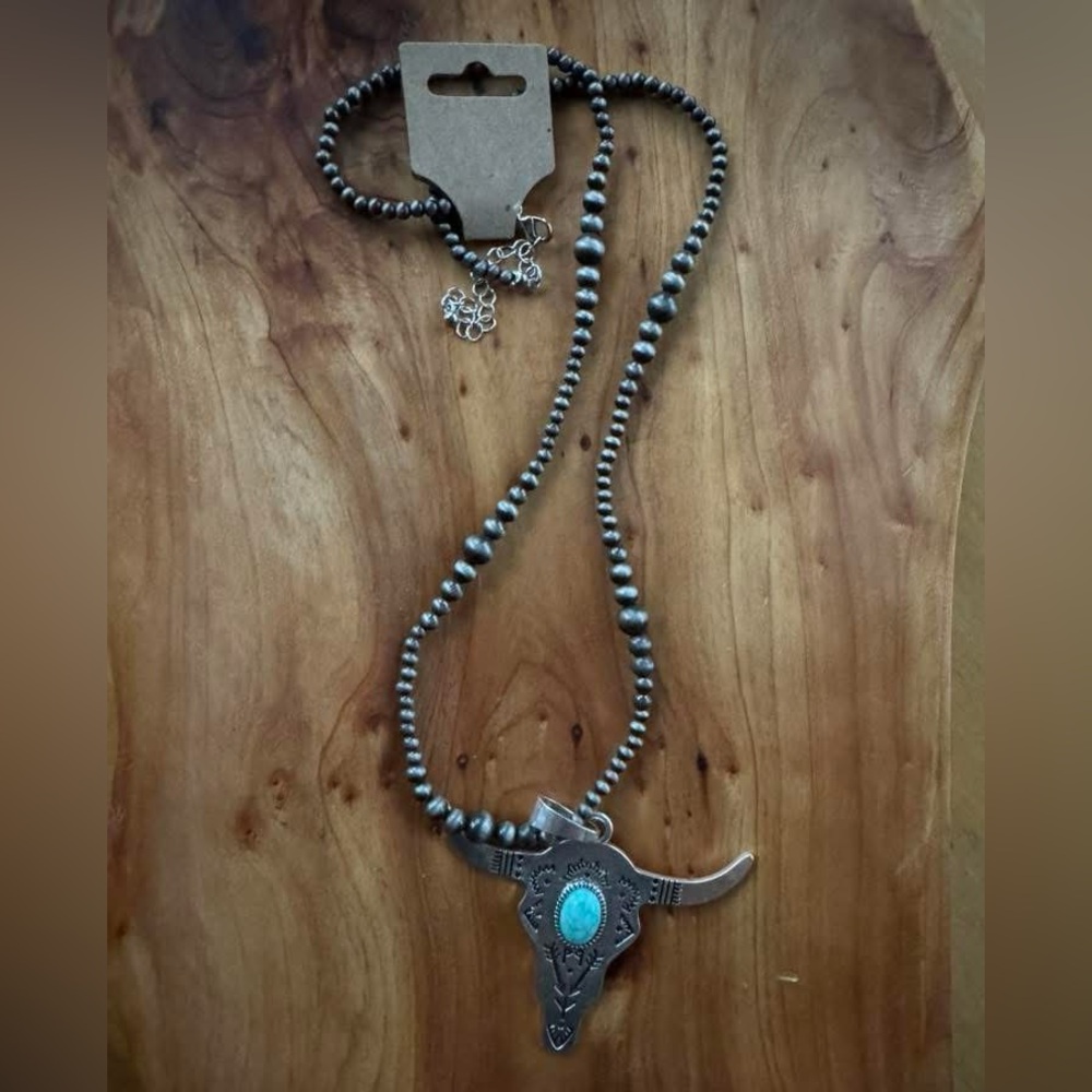 Faux navajo pearls necklace with western skull charm